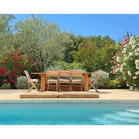 Les Jardins De Sitaara Bed & Breakfast Cucuron Exterior photo