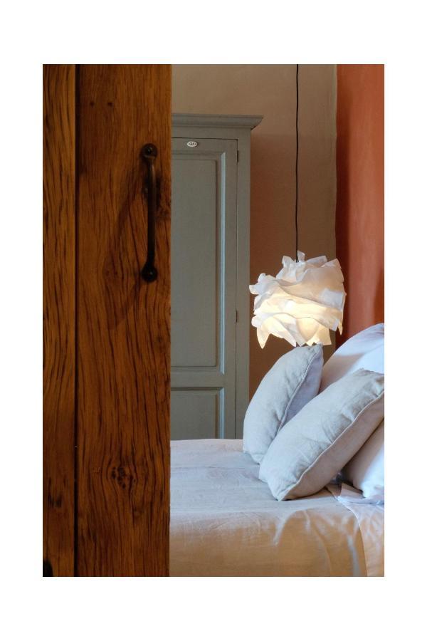 Les Jardins De Sitaara Bed & Breakfast Cucuron Exterior photo