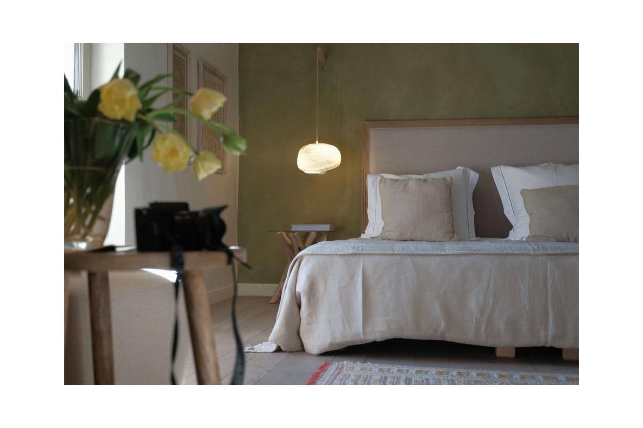 Les Jardins De Sitaara Bed & Breakfast Cucuron Exterior photo