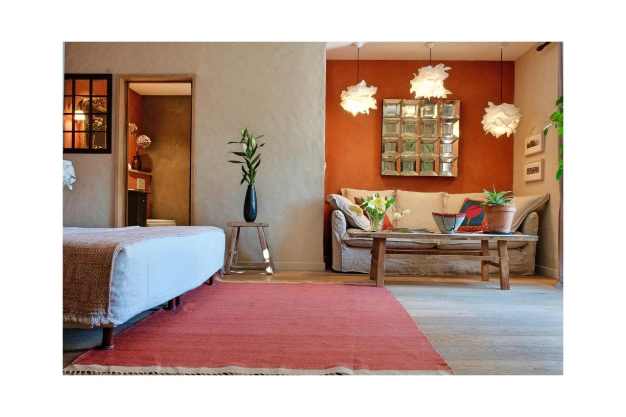 Les Jardins De Sitaara Bed & Breakfast Cucuron Exterior photo