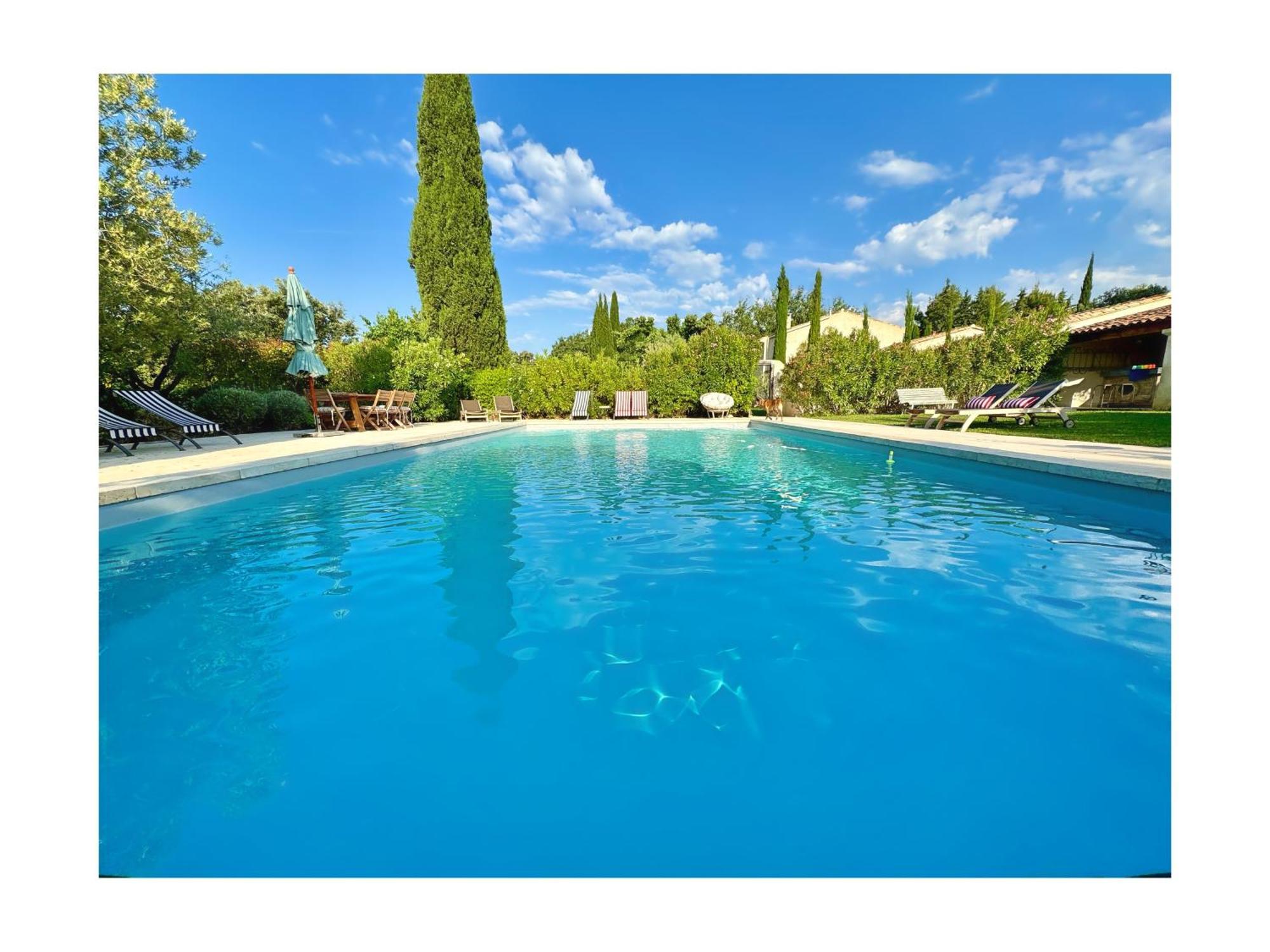 Les Jardins De Sitaara Bed & Breakfast Cucuron Exterior photo